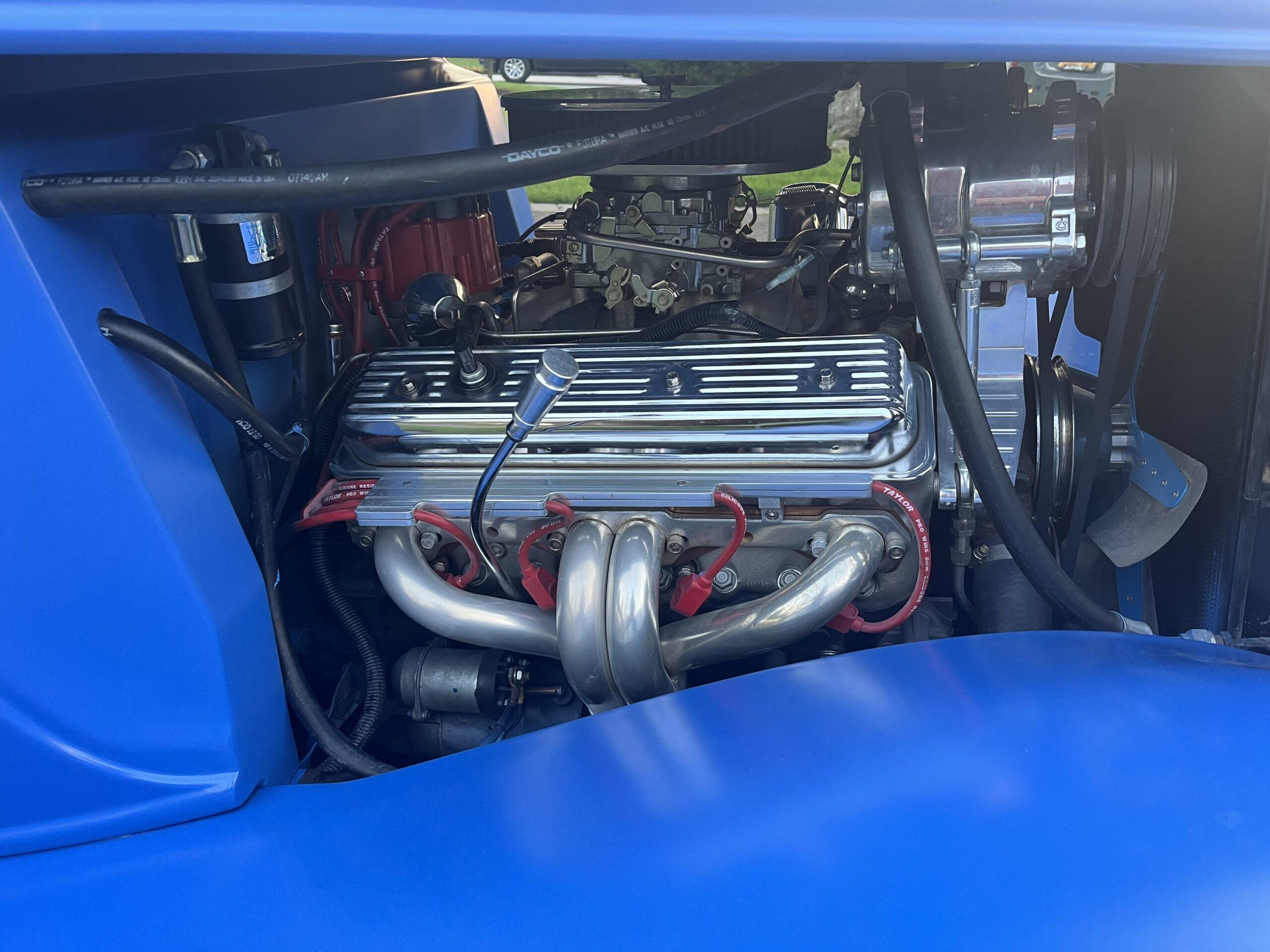 Opposing Cylinders