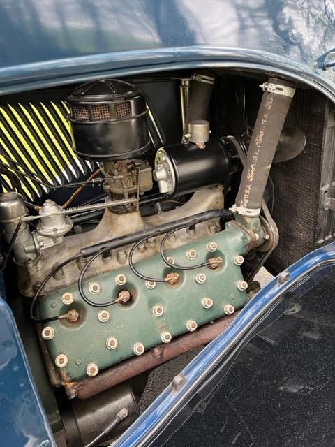 Opposing Cylinders