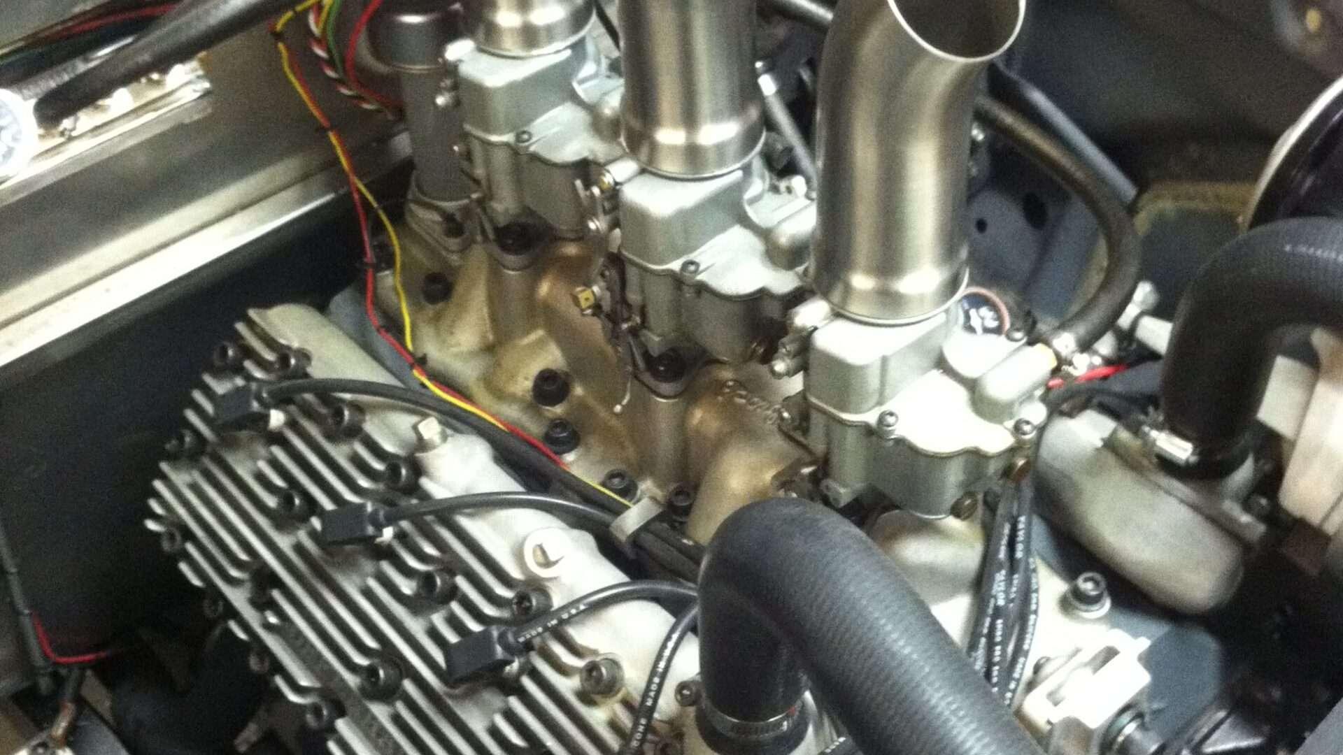 Opposing Cylinders